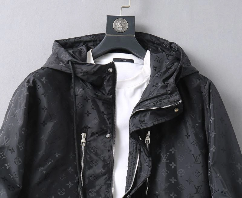 Louis Vuitton Outwear Sleek 137724