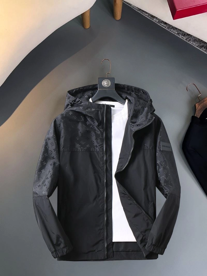 Refined Louis Vuitton Outwear 137729