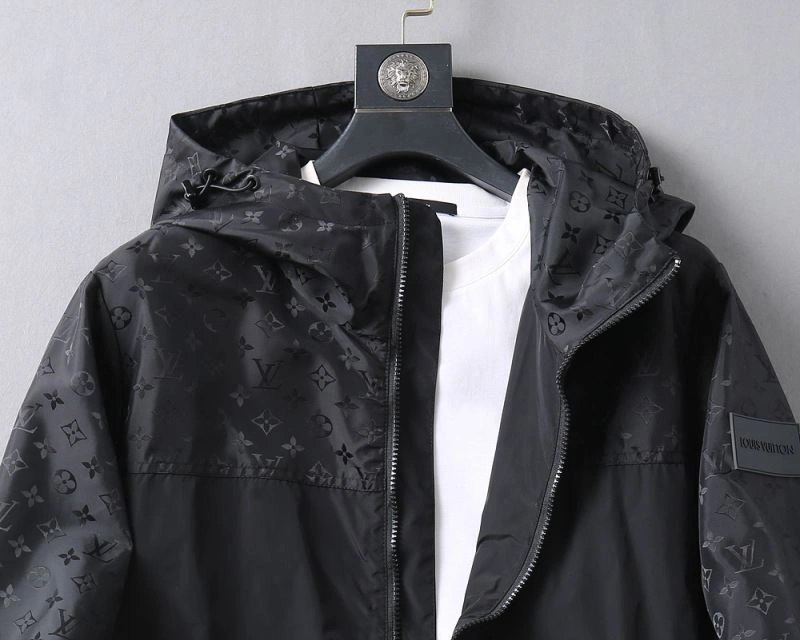 Refined Louis Vuitton Outwear 137729