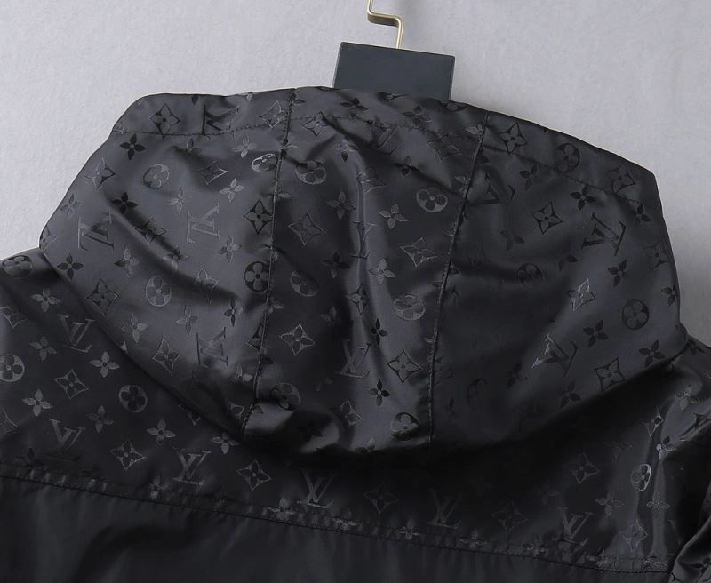 Refined Louis Vuitton Outwear 137729