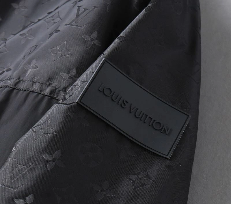 Refined Louis Vuitton Outwear 137729