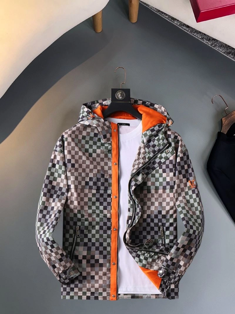Breathable Louis Vuitton Outwear 137718