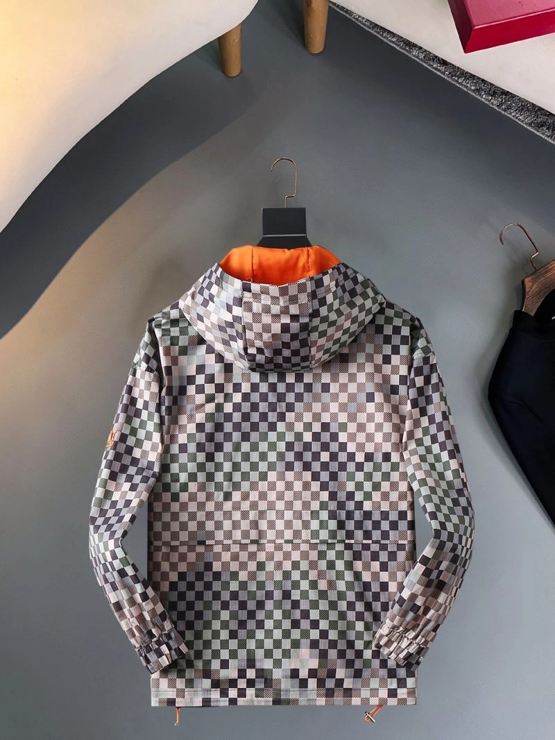Breathable Louis Vuitton Outwear 137718