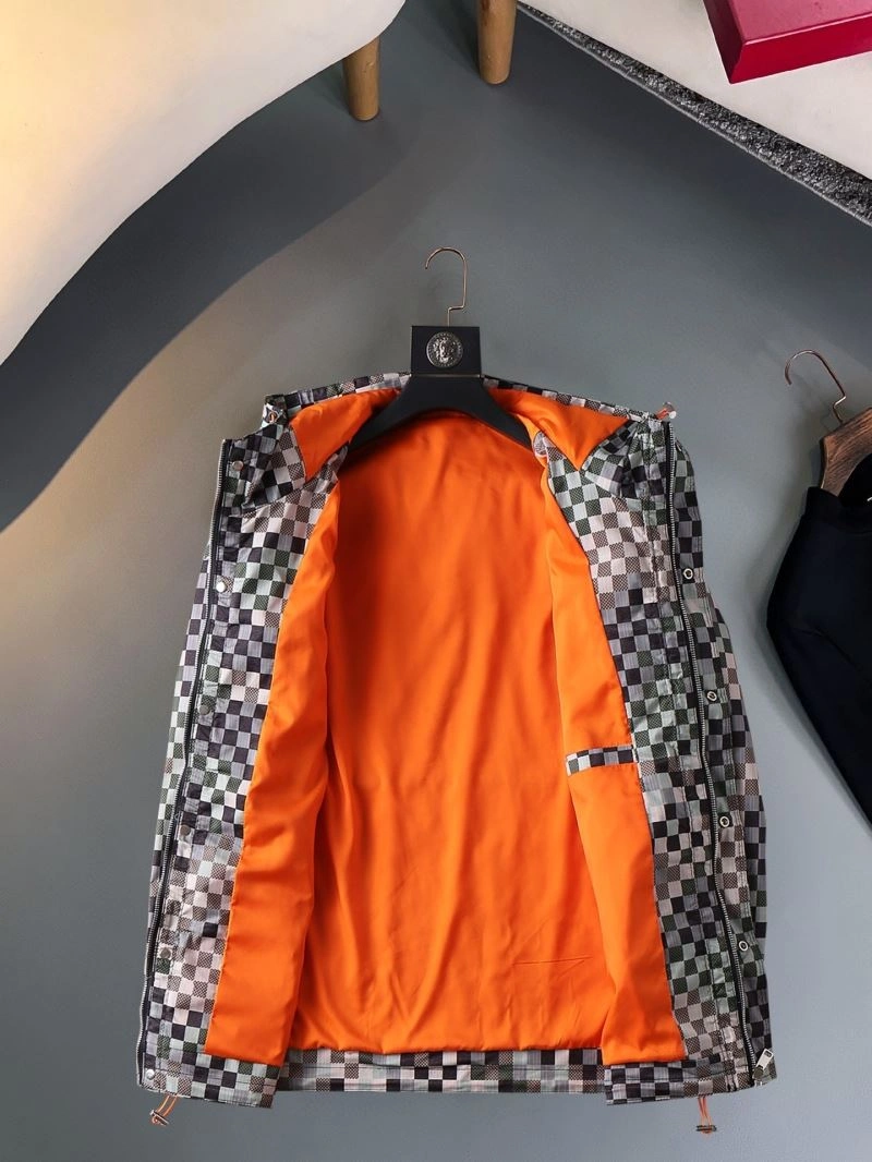 Breathable Louis Vuitton Outwear 137718