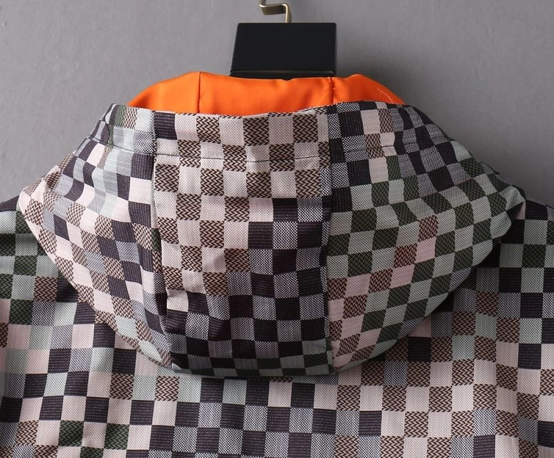 Breathable Louis Vuitton Outwear 137718