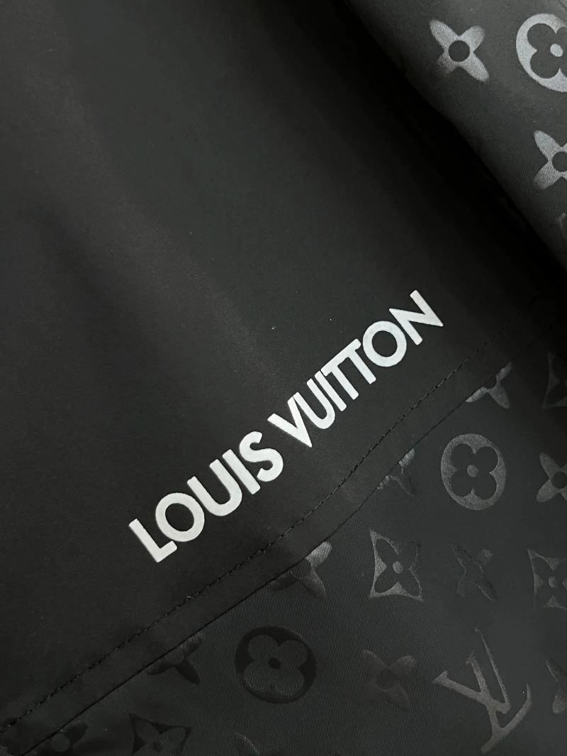 Louis Vuitton Outwear Stretchable 137714