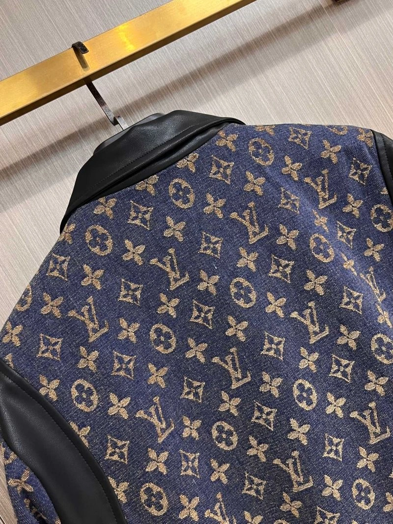 WaterResistant Louis Vuitton Outwear 137716