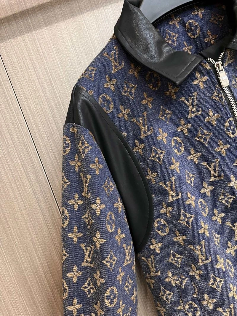 WaterResistant Louis Vuitton Outwear 137716