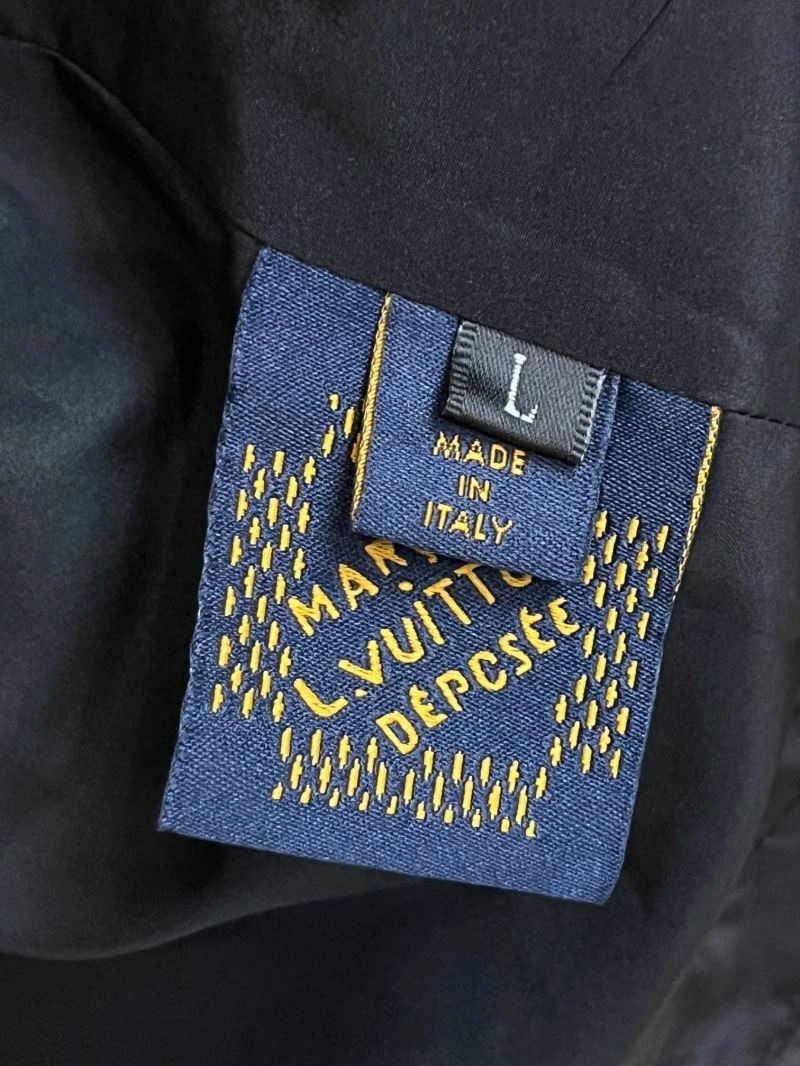 Reliable Louis Vuitton Outwear 137725