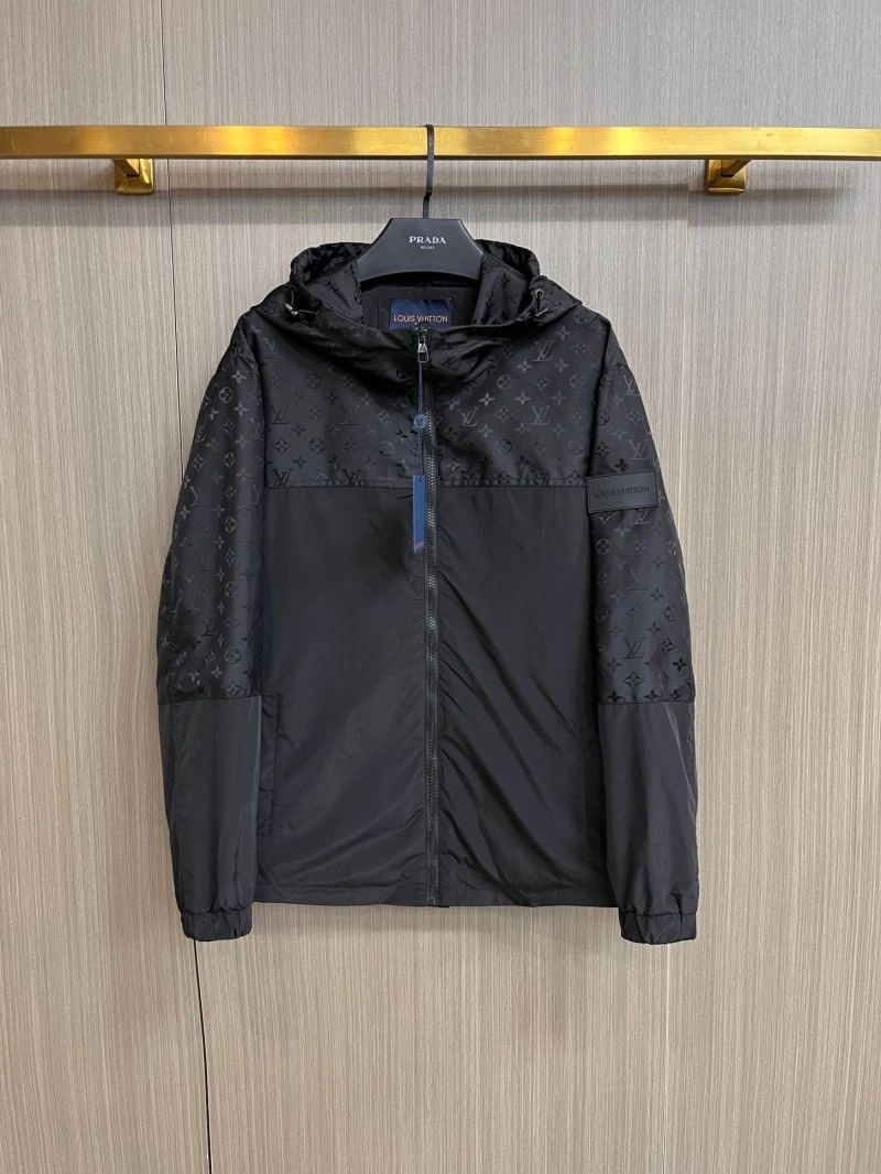 Contemporary Louis Vuitton Outwear 137715