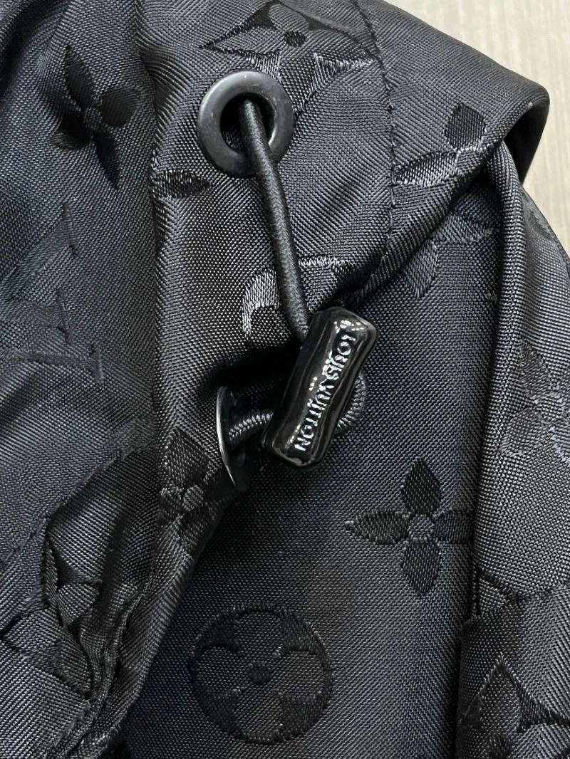 Contemporary Louis Vuitton Outwear 137715