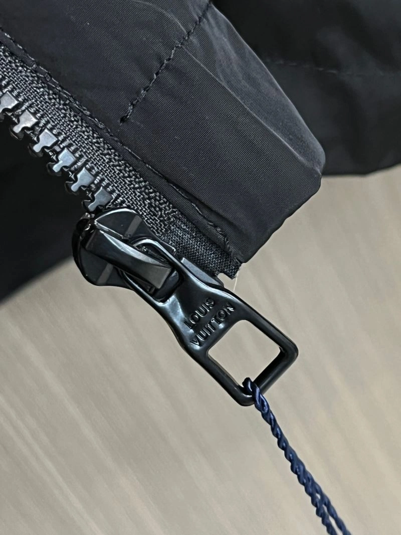 Contemporary Louis Vuitton Outwear 137715