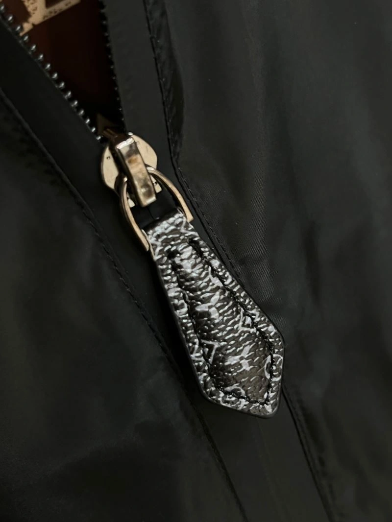 QuickDry Louis Vuitton Outwear 137721