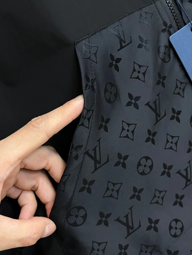 Louis Vuitton Outwear MoistureWicking 137712