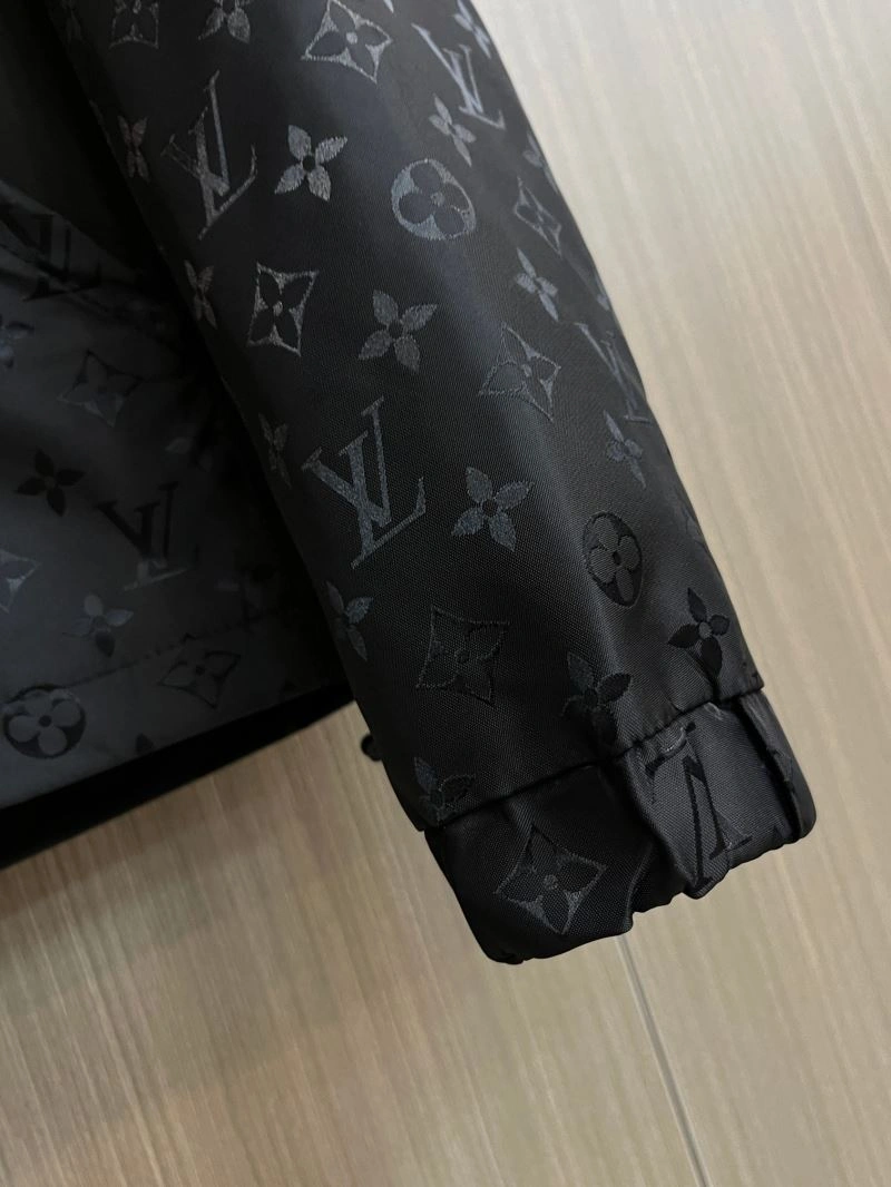 Louis Vuitton Outwear MoistureWicking 137712