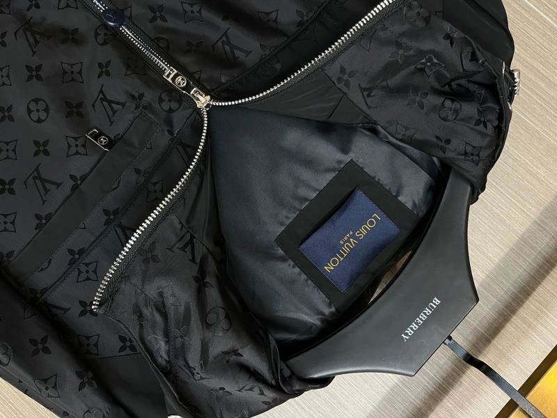 Louis Vuitton Outwear UrbanChic 137719