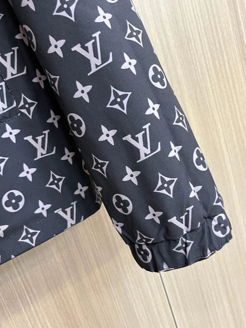 Louis Vuitton Outwear ZeroBulk 137708