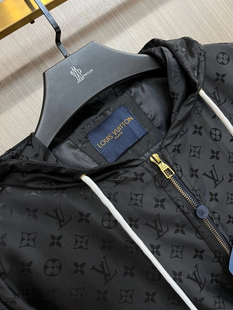 Louis Vuitton Outwear Lightweight 137706