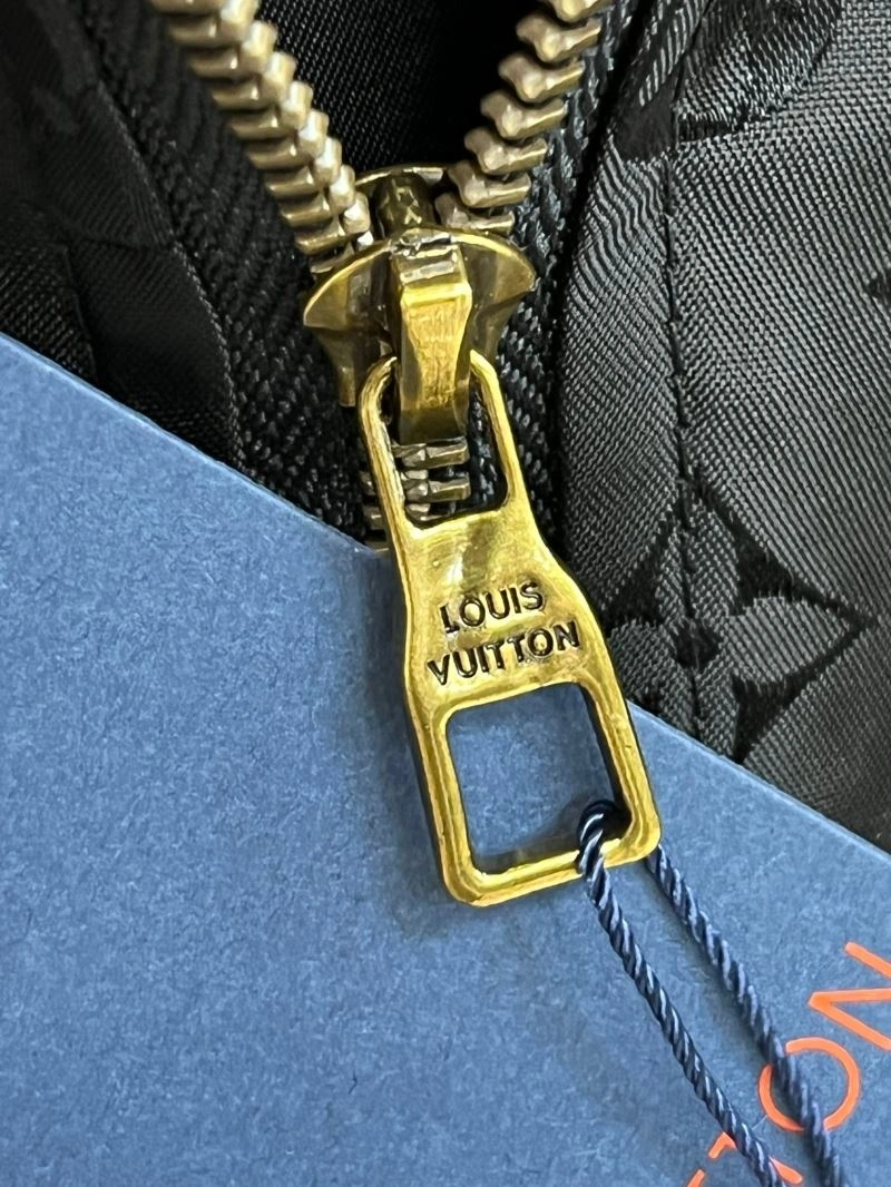 Louis Vuitton Outwear Lightweight 137706