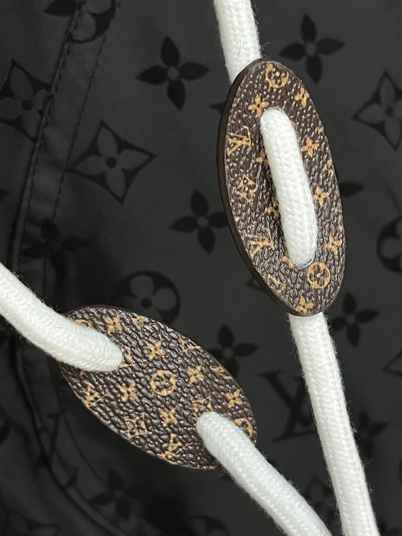 Louis Vuitton Outwear Lightweight 137706