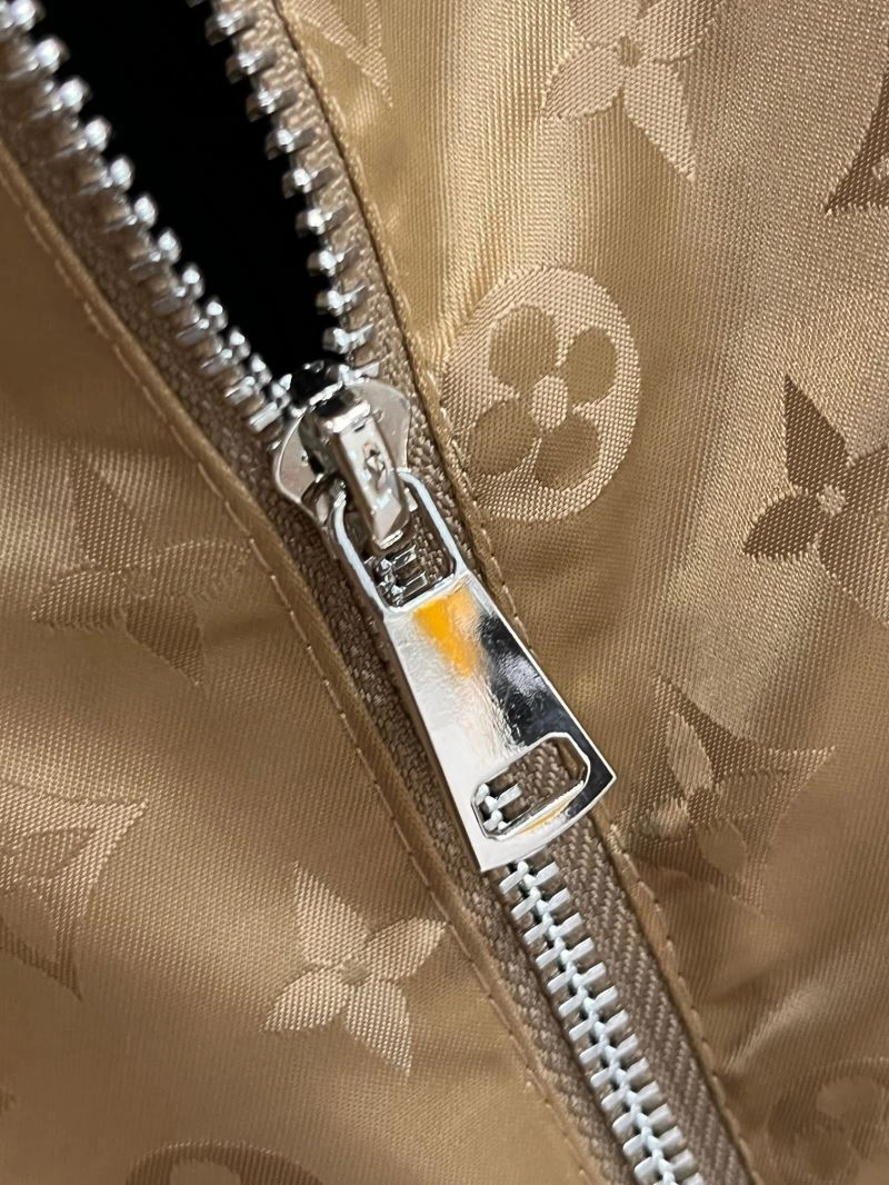Chic Louis Vuitton Outwear 137783