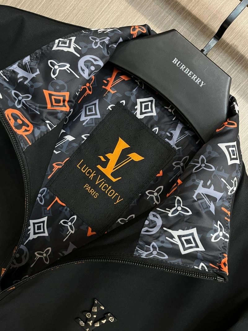 Louis Vuitton Outwear MoistureWicking 137709