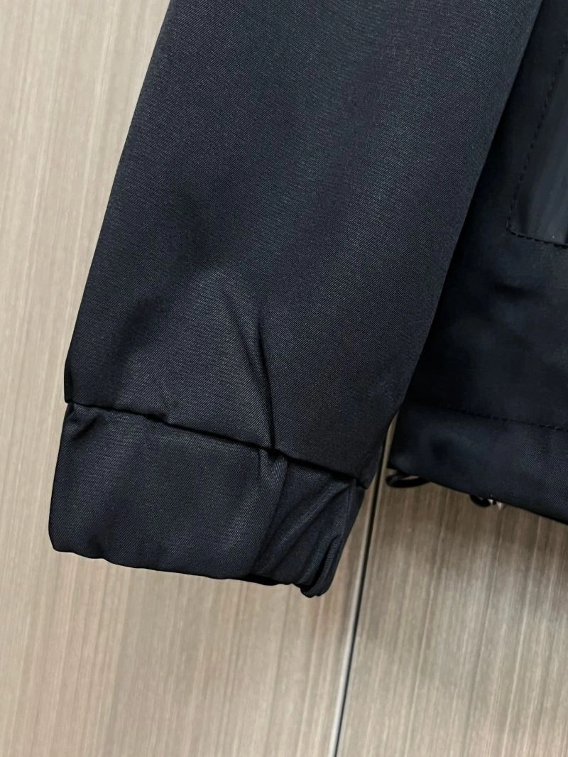 Louis Vuitton Outwear MoistureWicking 137709