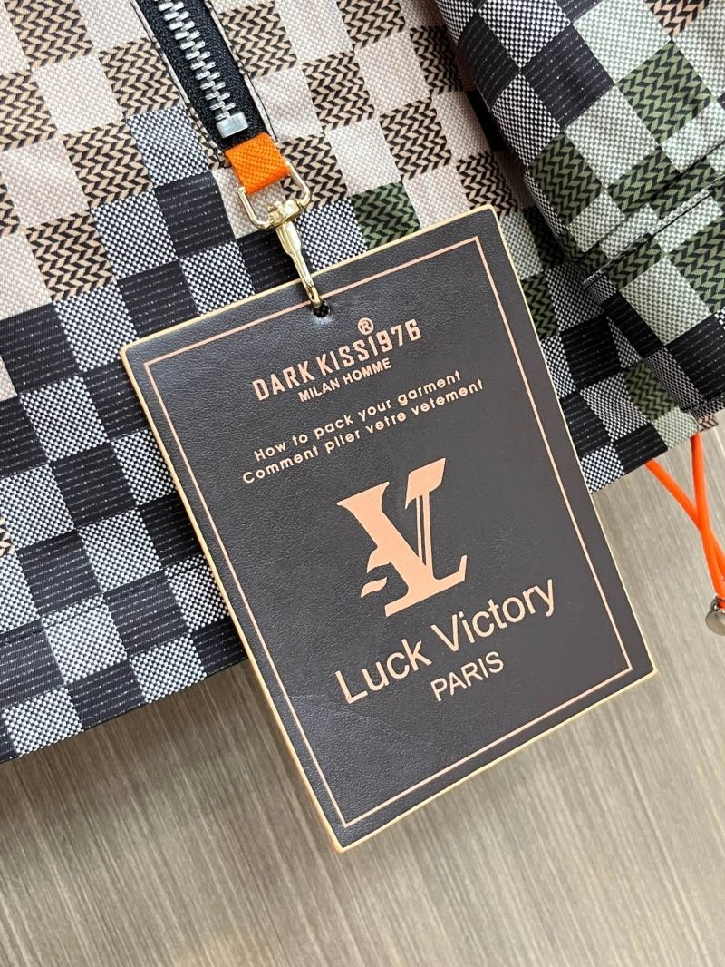 Refined Louis Vuitton Outwear 137702