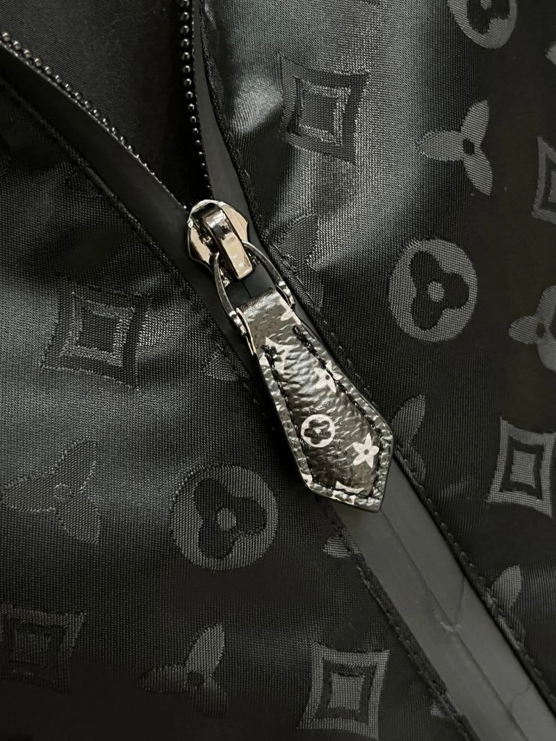 WrinkleFree Louis Vuitton Outwear 137701