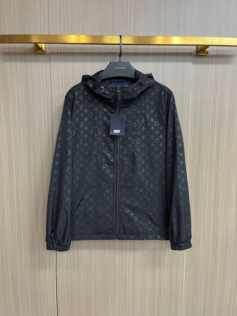 Louis Vuitton Outwear Sleek 137699
