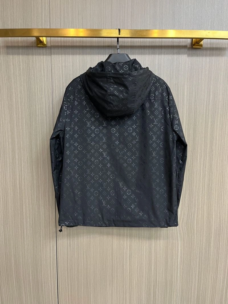 Louis Vuitton Outwear Sleek 137699