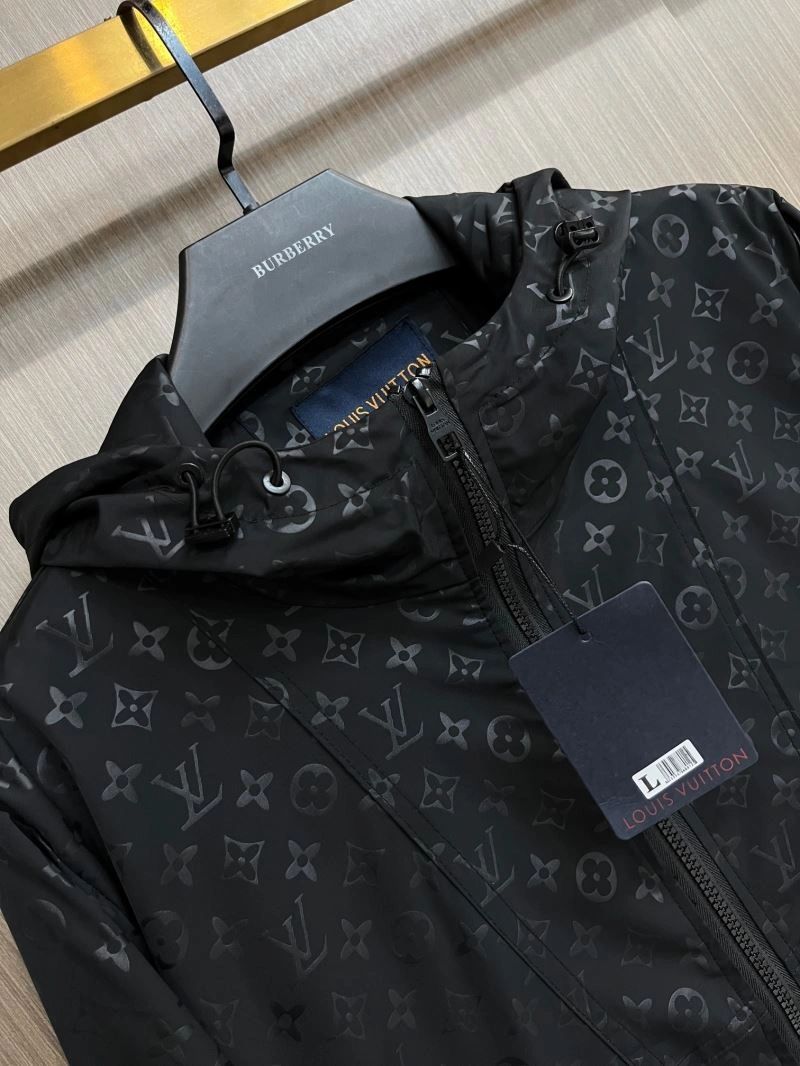 Louis Vuitton Outwear Sleek 137699