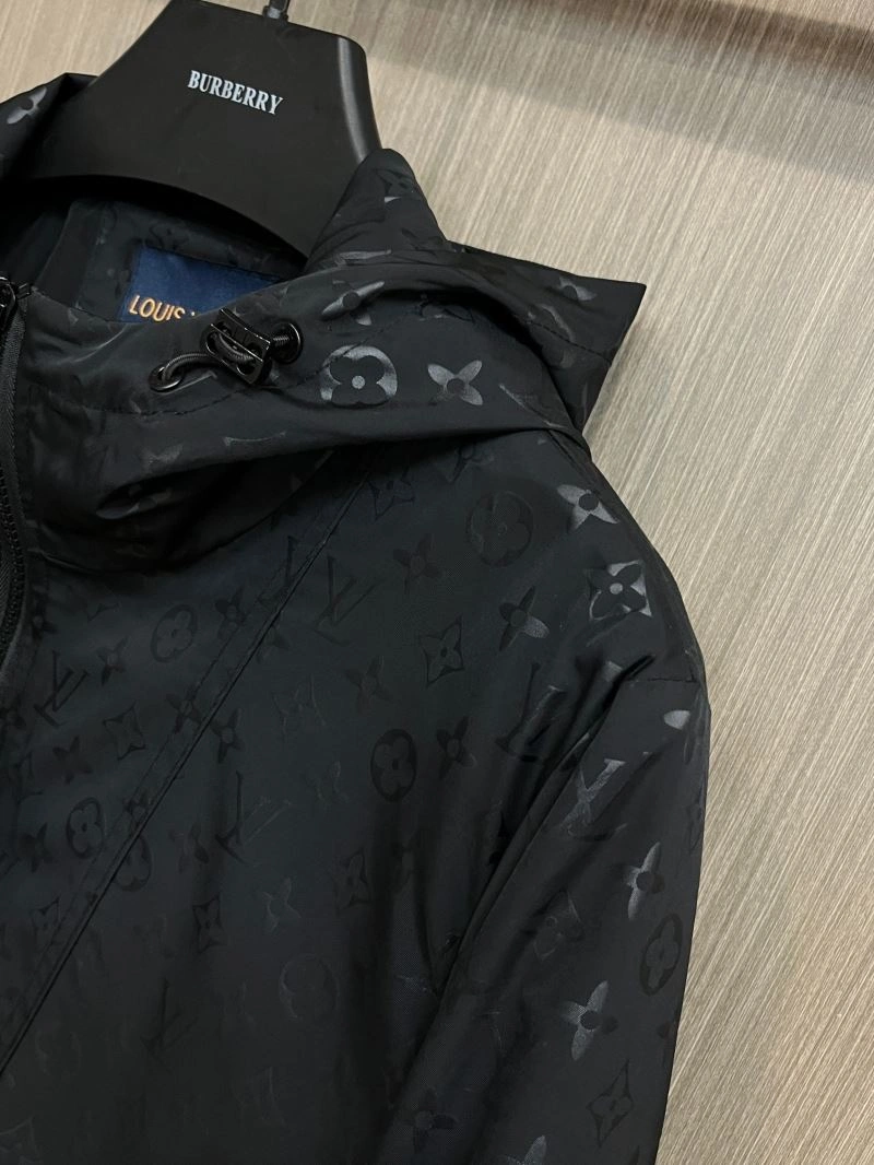 Louis Vuitton Outwear Sleek 137699