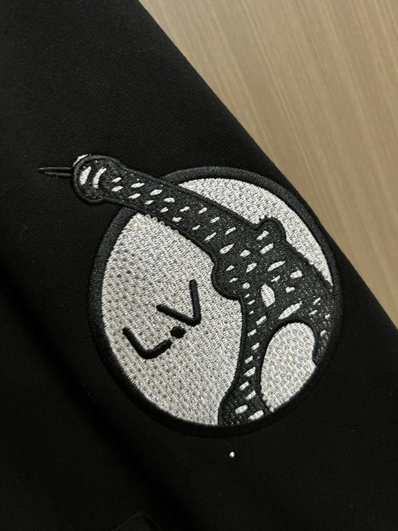 Durable Louis Vuitton Outwear 137697