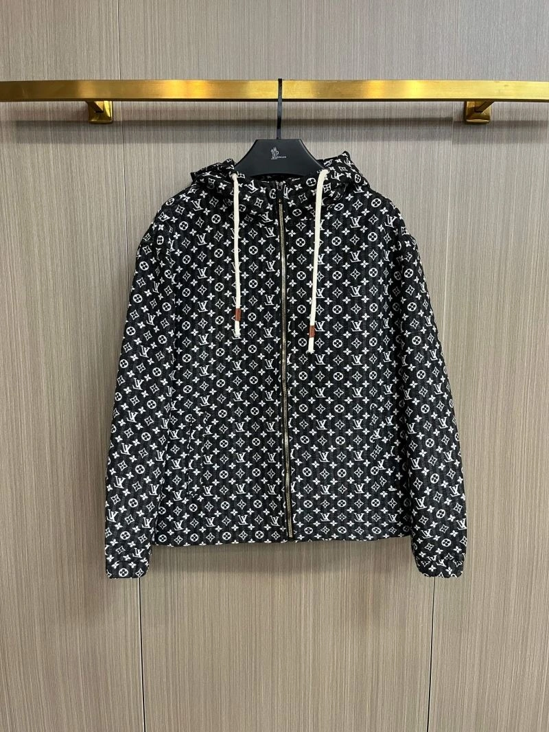 Lightweight Louis Vuitton Outwear 137687