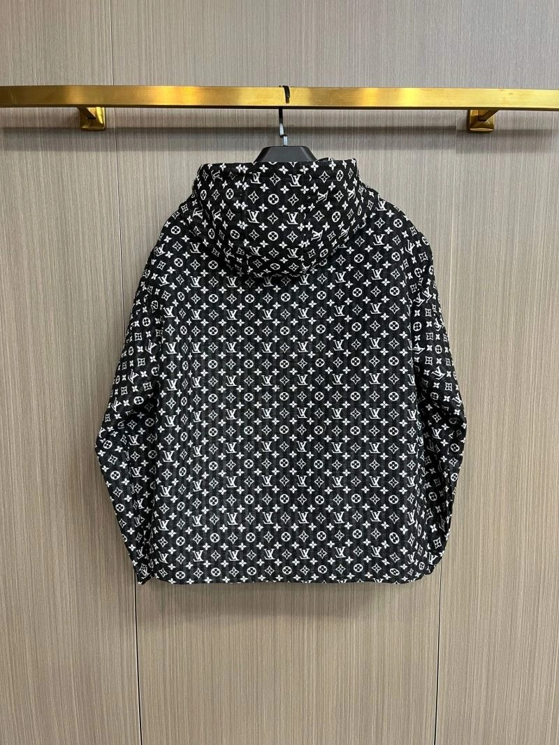 Lightweight Louis Vuitton Outwear 137687