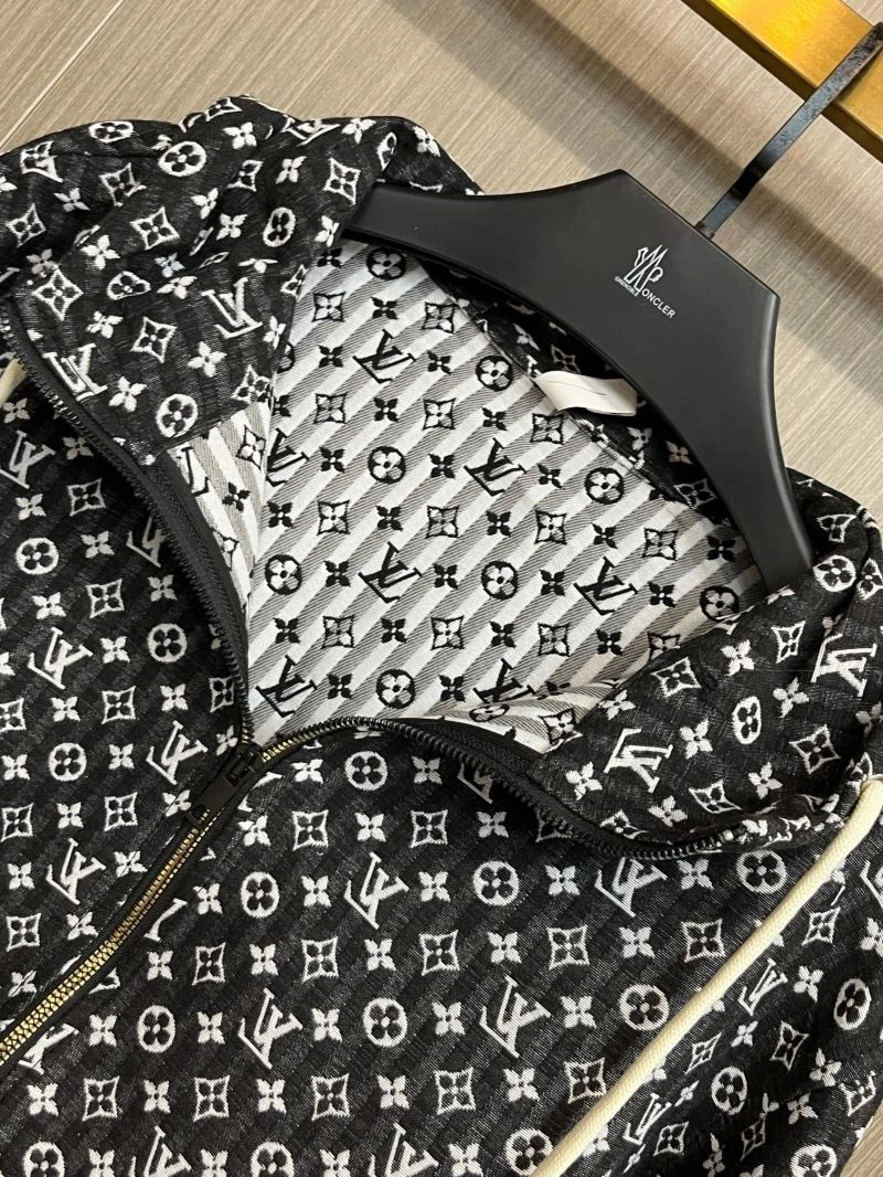 Lightweight Louis Vuitton Outwear 137687