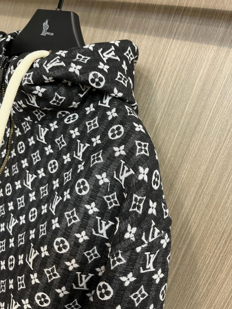 Lightweight Louis Vuitton Outwear 137687