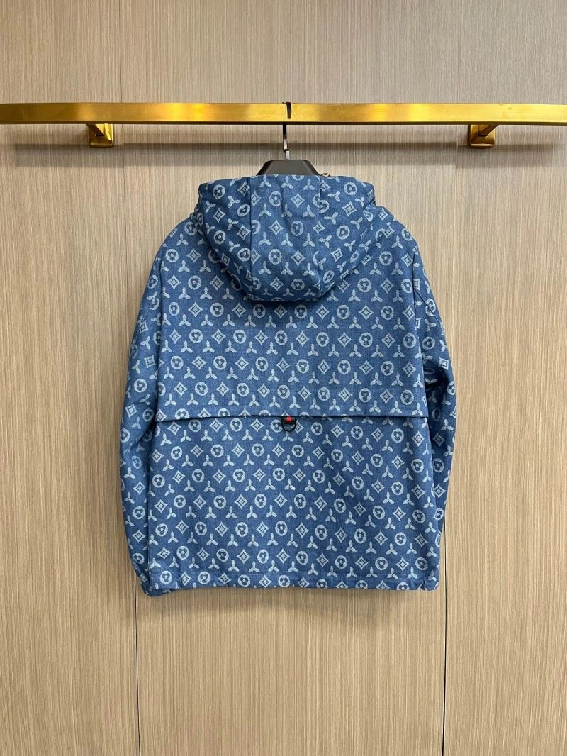 Lightweight Louis Vuitton Outwear 137683