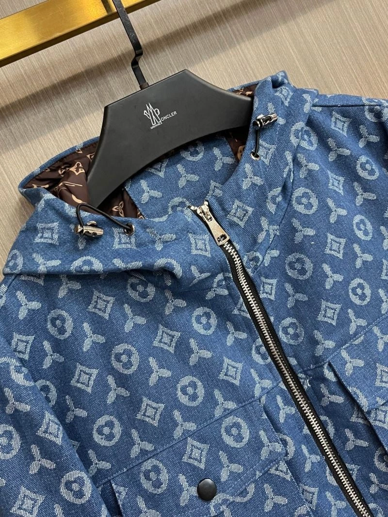 Lightweight Louis Vuitton Outwear 137683