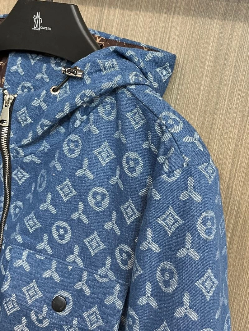 Lightweight Louis Vuitton Outwear 137683