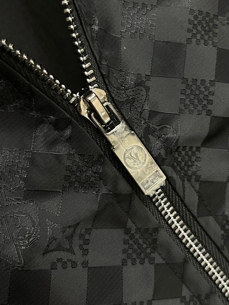 Louis Vuitton Outwear EasyCare 137681