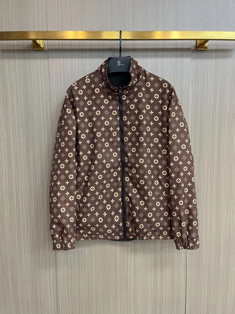 TechFriendly Louis Vuitton Outwear 137679
