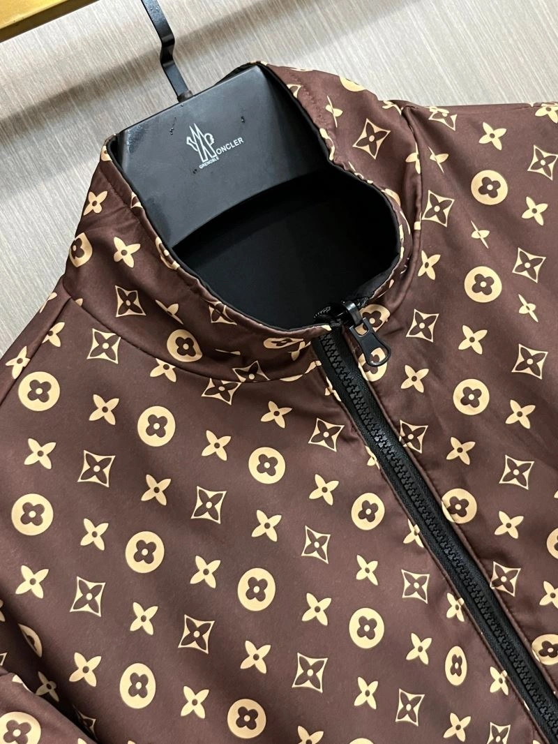 TechFriendly Louis Vuitton Outwear 137679