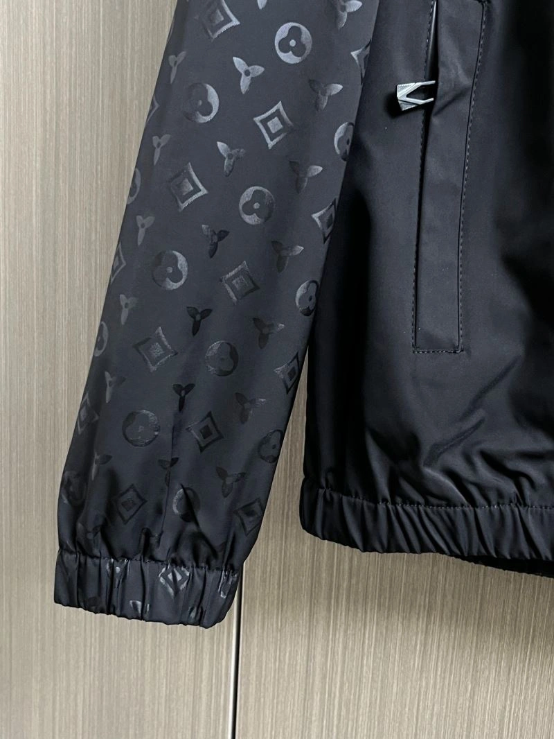Louis Vuitton Outwear Functional 137693