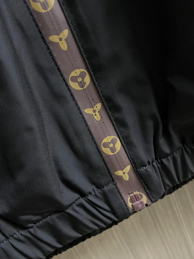 Louis Vuitton Outwear Functional 137693