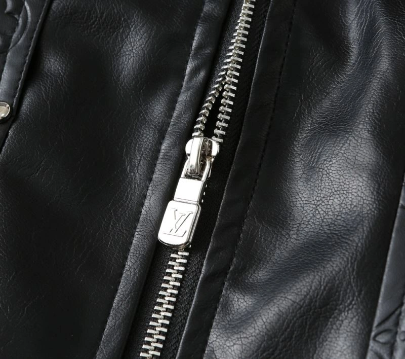 Louis Vuitton Outwear OnTrend 137668