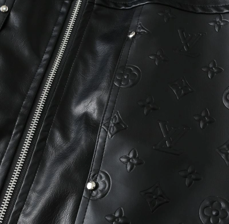 Louis Vuitton Outwear OnTrend 137668