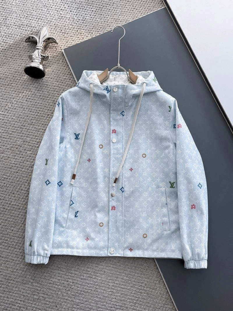 Neat Louis Vuitton Outwear 137666