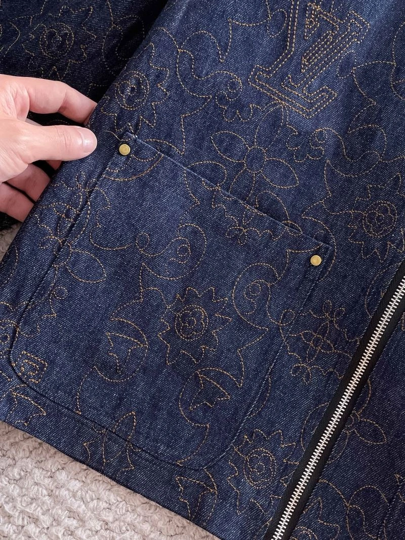 AllSeason Louis Vuitton Outwear 137667